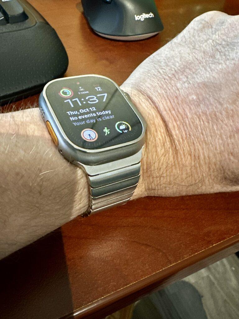 Apple Watch Ultra 2 with a third party link bracelyet